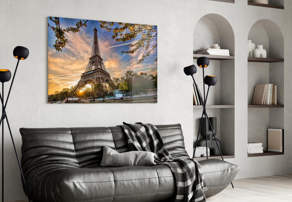Eiffel Tower panel bringing travel-inspired atmosphere to a tranquil bedroom