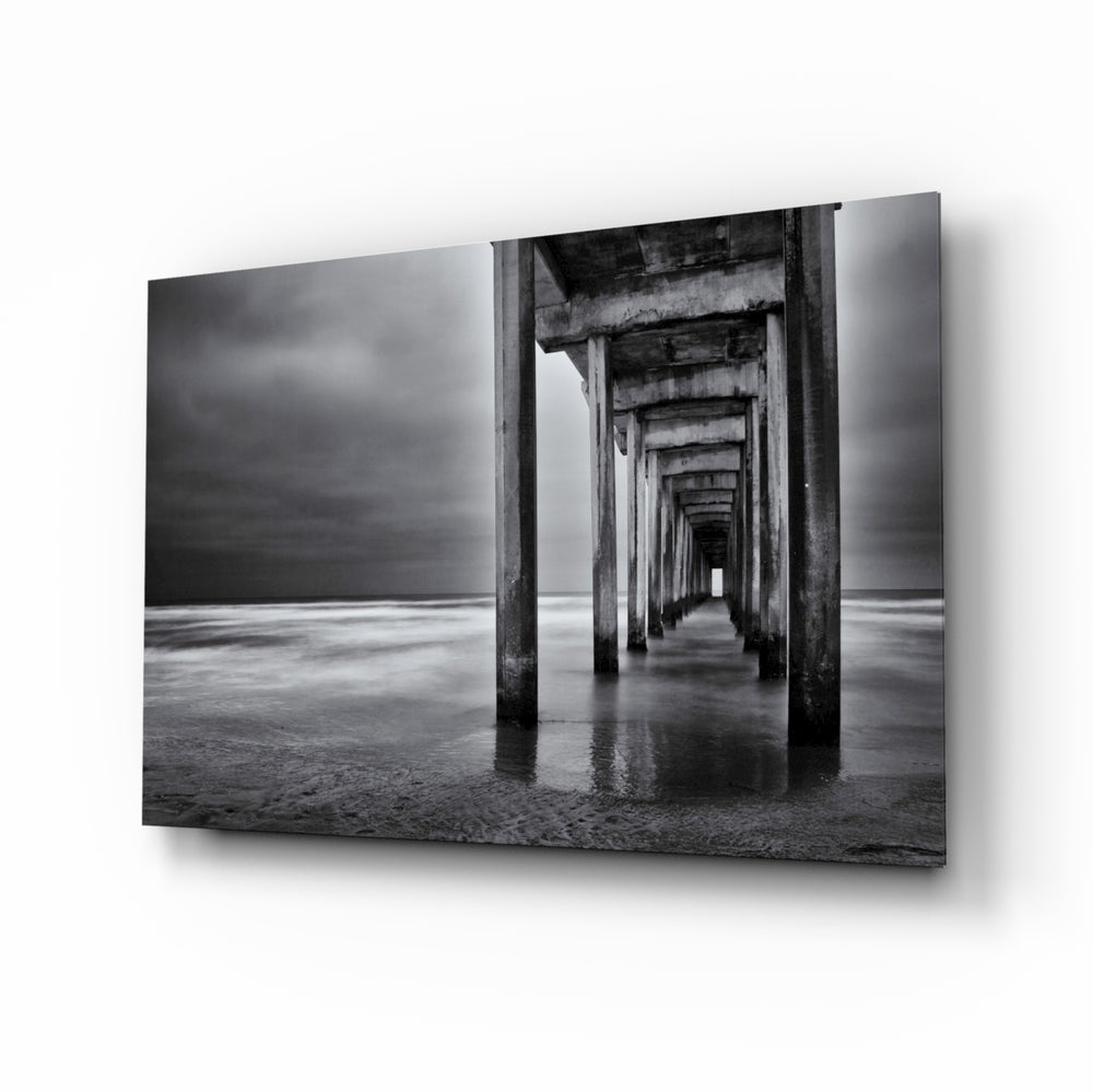 Architectural pier panel bringing minimalist geometry to a contemporary living space