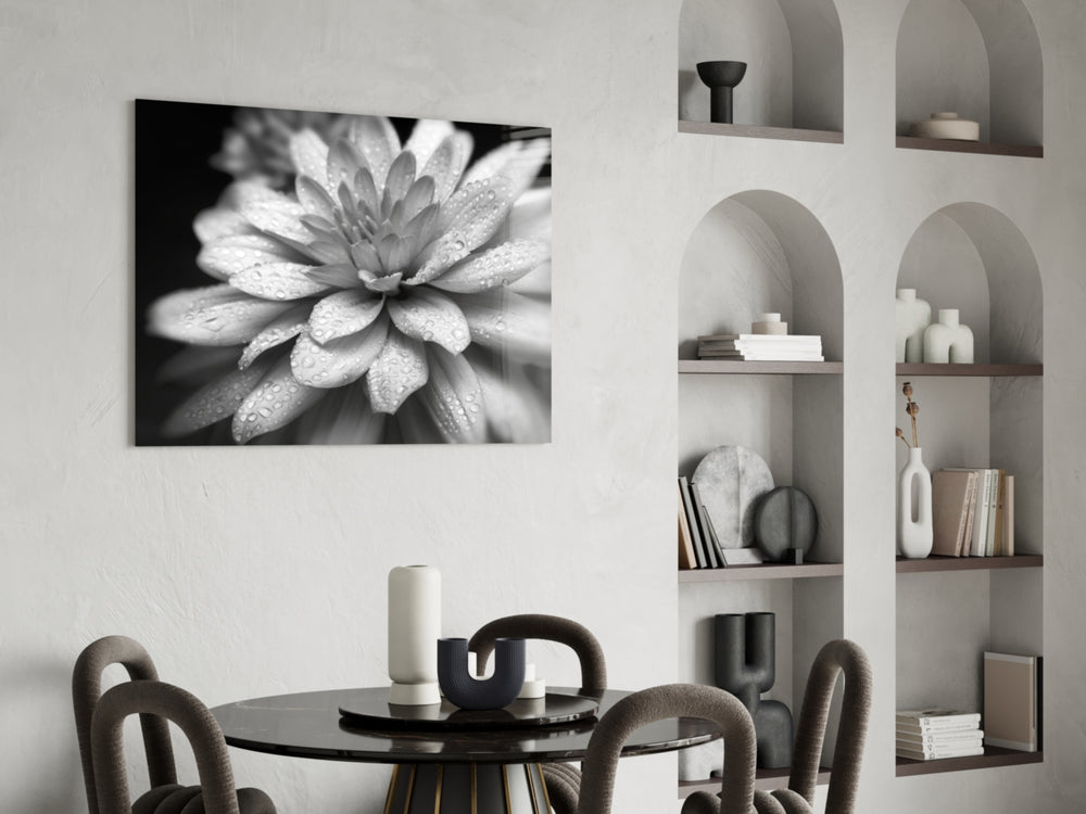 Flower glass print enhancing a bathroom with spa-style discipline