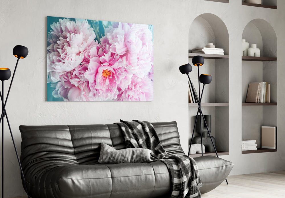 Flower panel adding floral warmth to a dining area