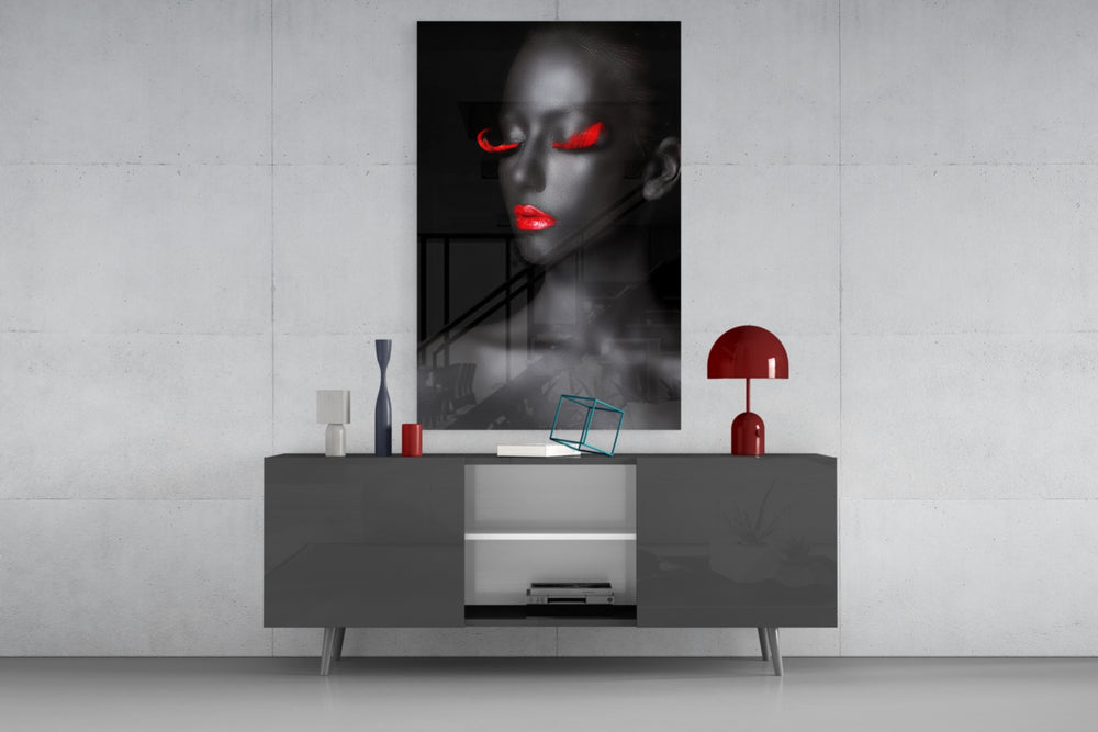 Woman Portrait 7 panel catching low light to reveal its matte-to-gloss contrast