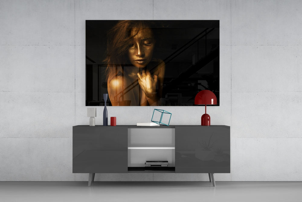 Woman panel catching low light to reveal its metallic shimmer