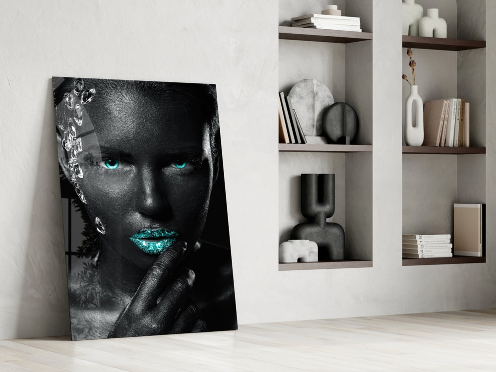 Woman glass print enhancing a lounge with haute-jewelry mood
