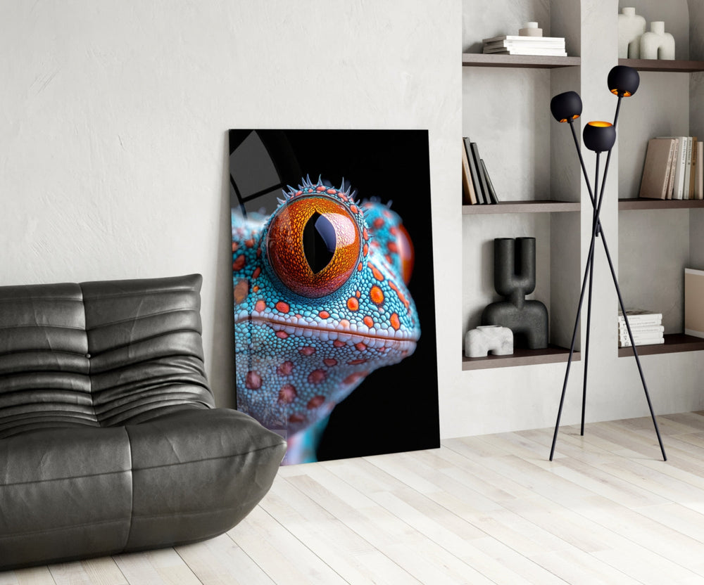 Wildlife macro glass print bringing exotic edge to a teen's bedroom