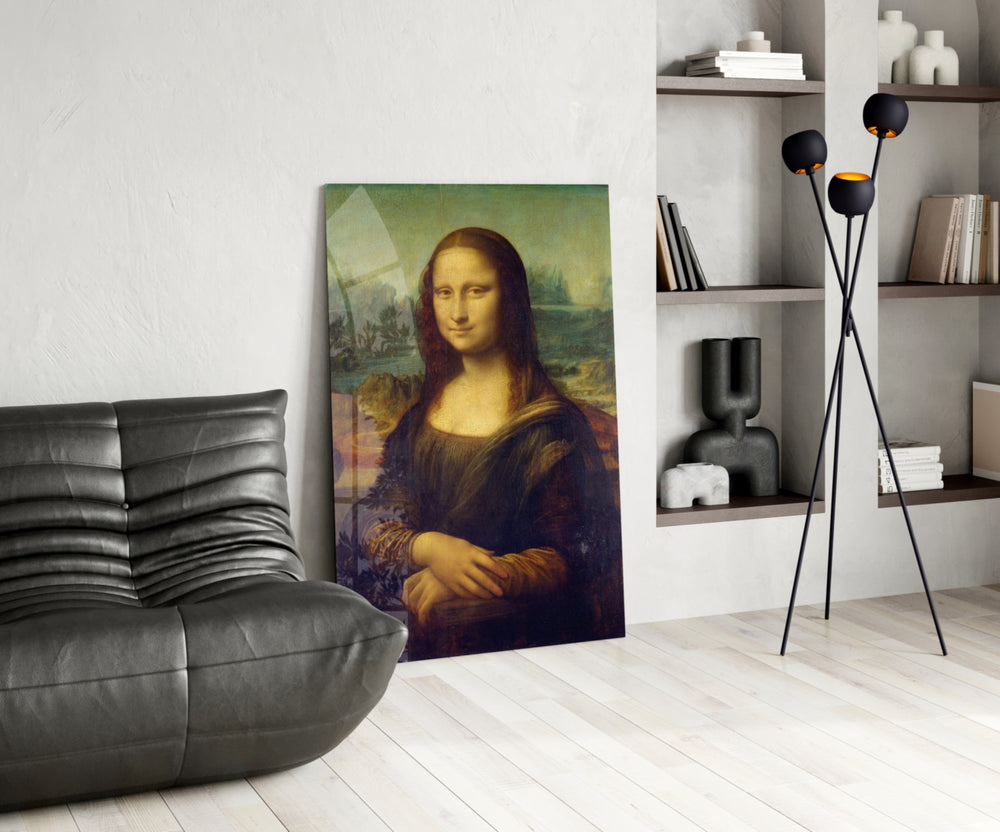 Mona Lisa glass print enhancing a dining room with editorial drama