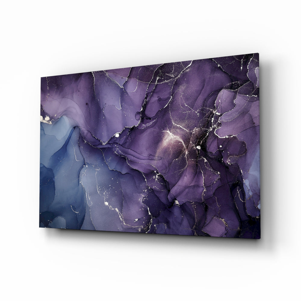 Mineral-veil panel bringing regal drama to a contemporary living space