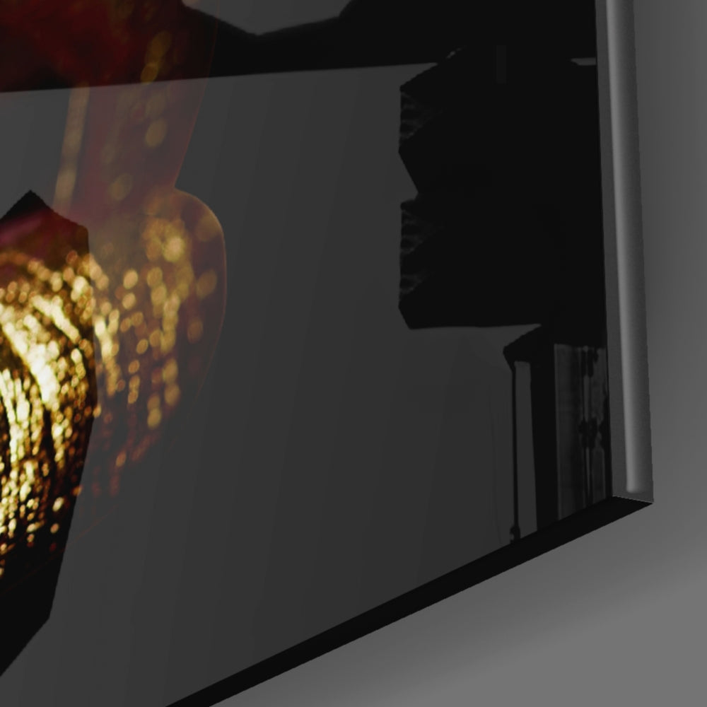Gold Lips panel catching brass-light to reveal its metallic shimmer