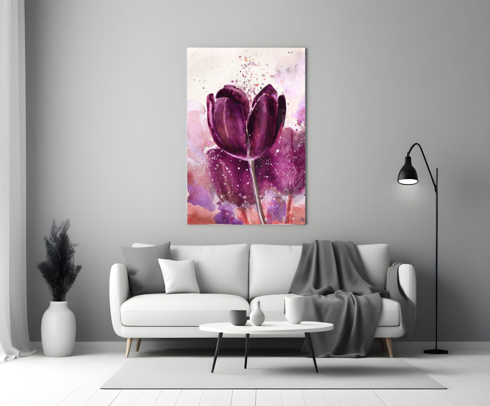 Tulip glass wall art styled in a hallway