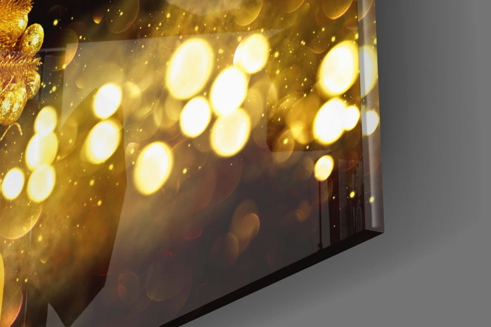 Gold Woman panel catching low light to reveal its luxe shimmer