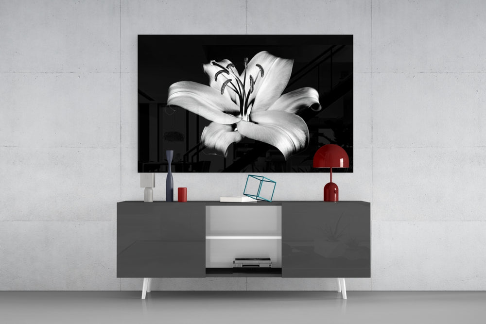Lilies panel catching low light to reveal its dramatic gravity