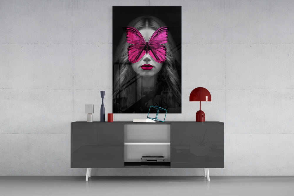 Butterfly Eyes panel catching directional light to reveal its bold mystery