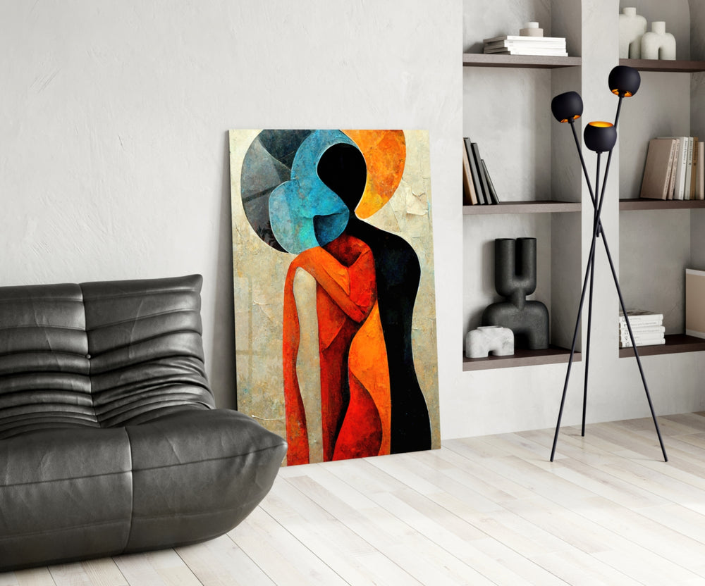 Hug panel adding editorial grace to a dining room