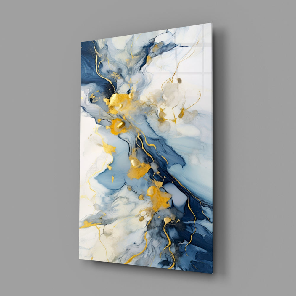 Luxe-marble panel bringing painterly depth to a dining room