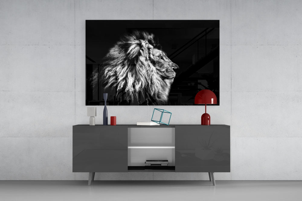 Lion panel catching low light to reveal its mane texture