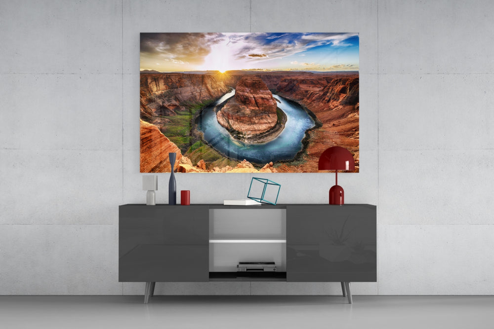 Canyon panel catching warm light to reveal its sandstone gradient