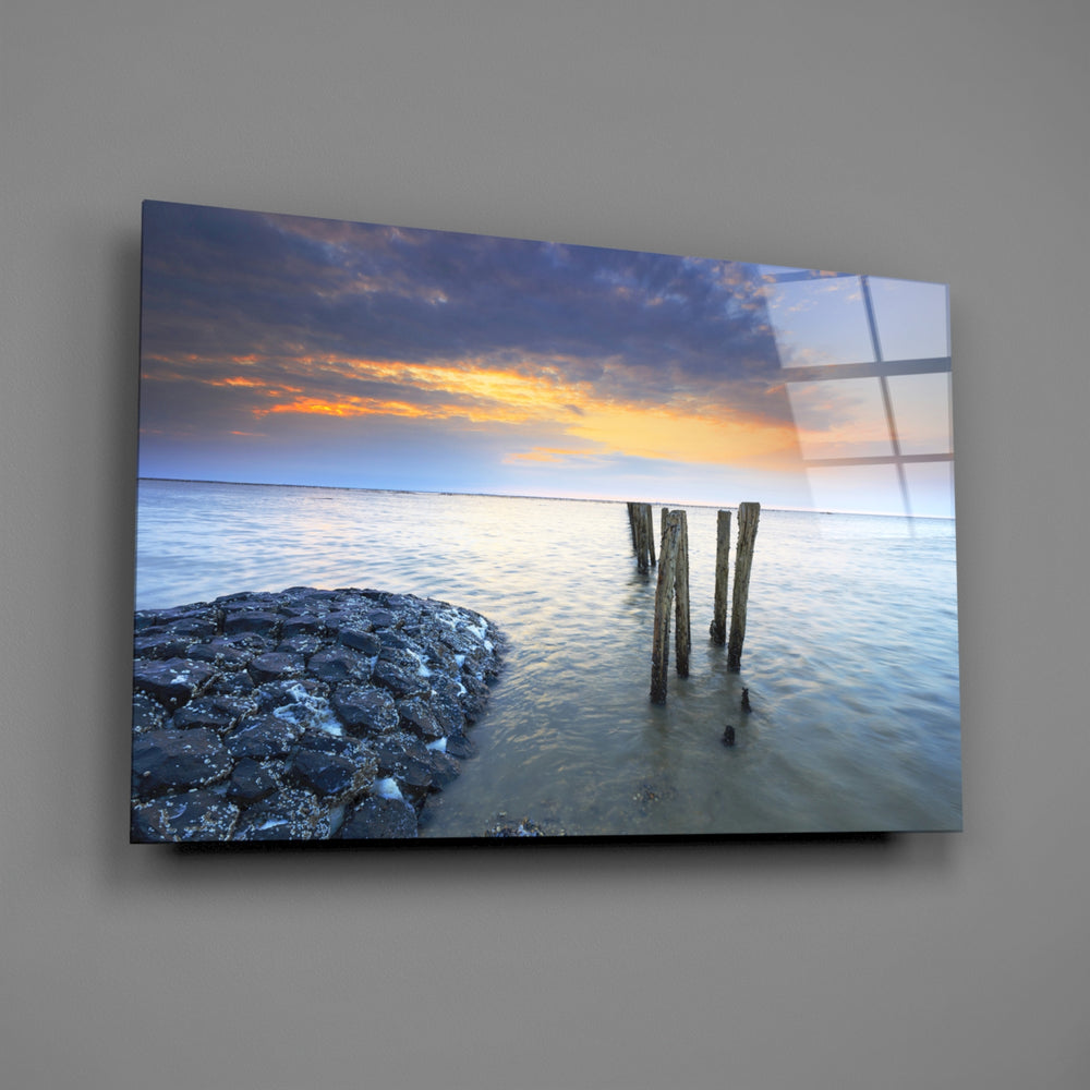 Sunset breakwater panel bringing twilight calm to a contemporary living space