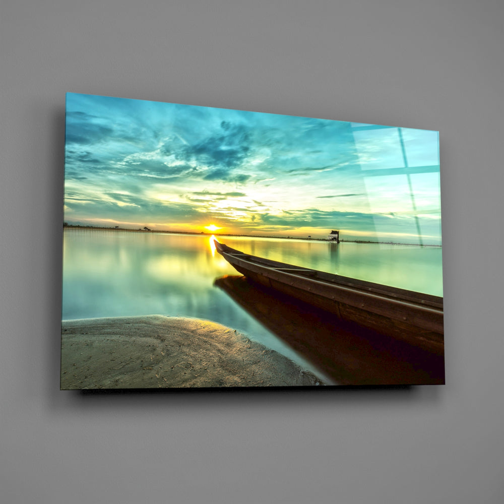 Tropical longtail panel bringing retreat mood to a contemporary living space
