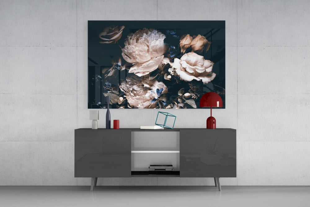Flowers panel catching low light to reveal its chiaroscuro elegance