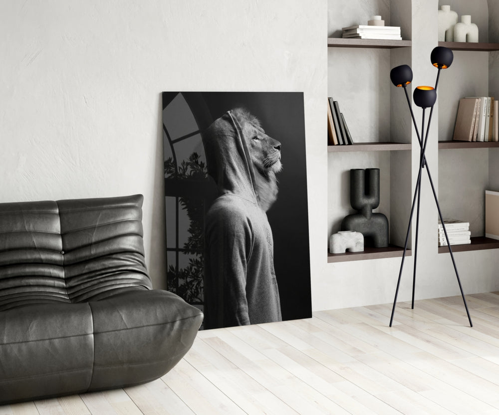 Lion Head panel adding edgy mood to a teen room