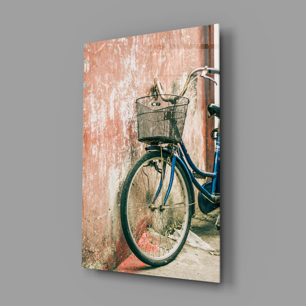 Vintage-bike panel bringing wanderlust warmth to a contemporary living space