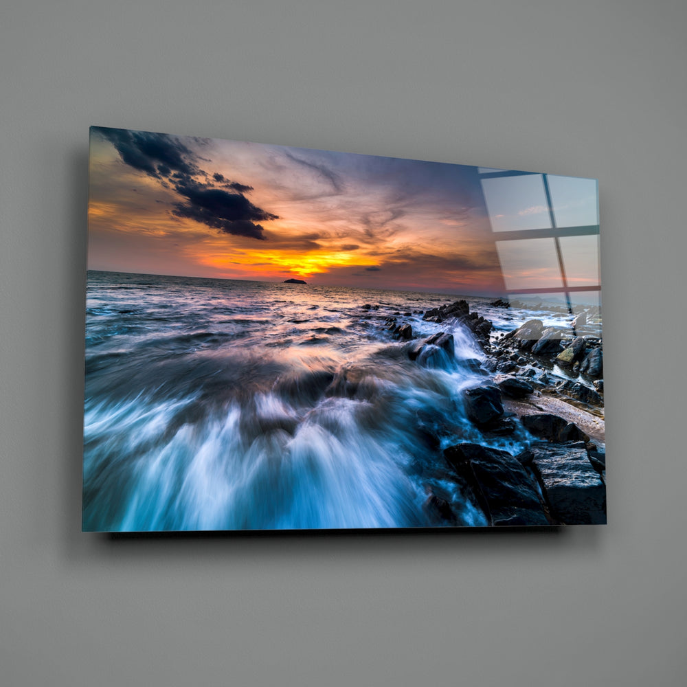 Crashing-wave panel bringing coastal drama to a contemporary living space