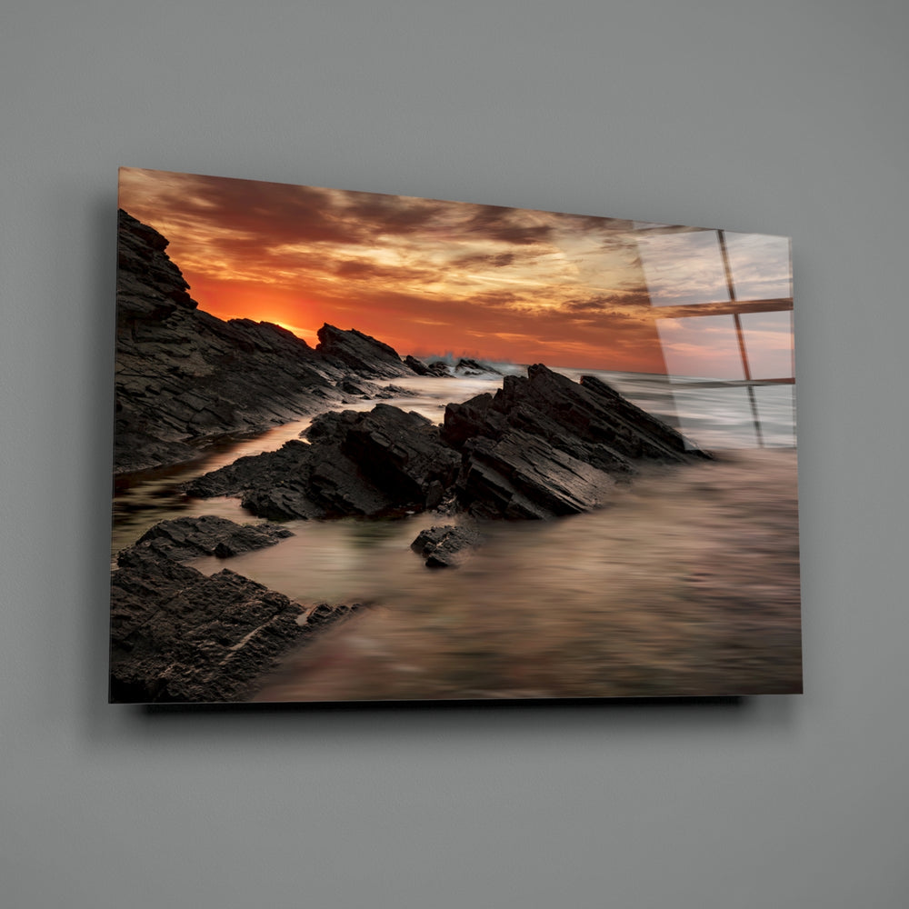 Cliff-surf panel bringing warm coastal drama to a contemporary living space