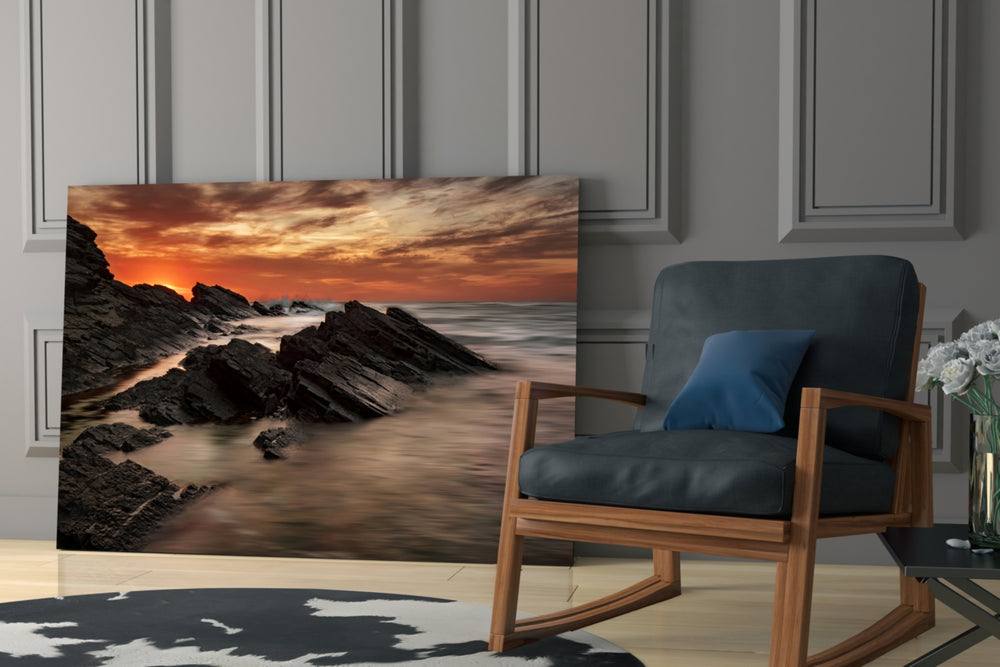 Coastal glass print enhancing a foyer with travel spirit