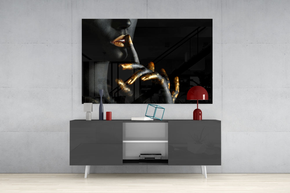 Silence panel catching gallery light to reveal its tactile shimmer