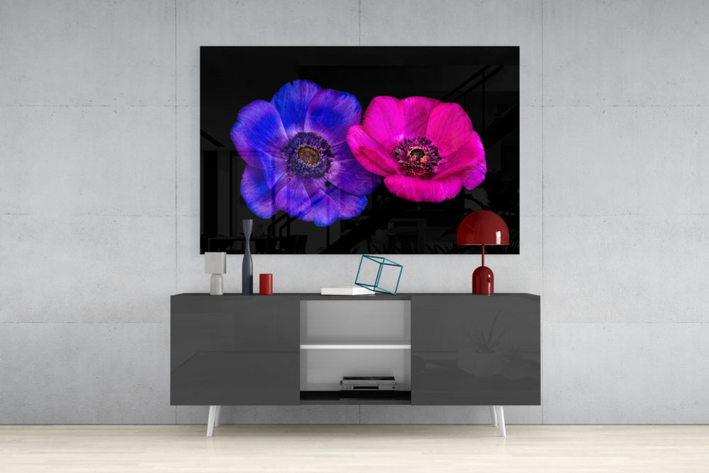Crowned Mountain Tulip panel catching gallery light to reveal its tactile filament