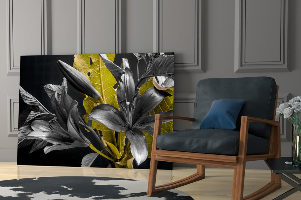 Flowers glass print enhancing a foyer with editorial spirit