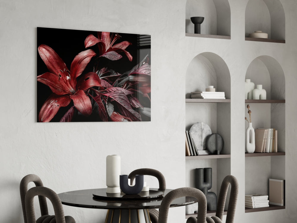 Flowers panel adding luxe mood to a dining room