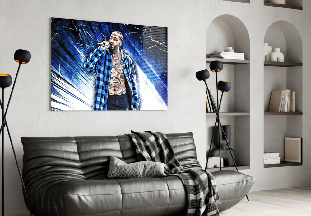 Hip-hop glass print bringing performance edge to a man cave