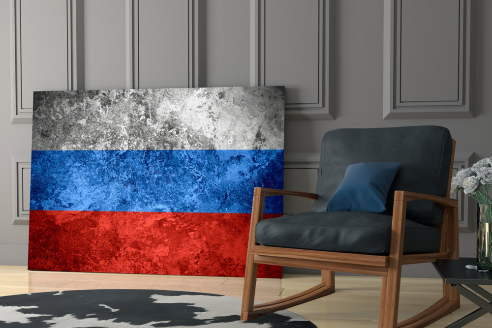 Patriotic yatay panel against an ivory-painted accent wall