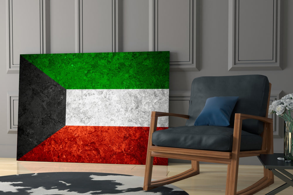 Patriotic yatay panel against an ivory-painted accent wall