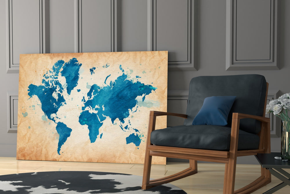 Travel yatay panel against an ivory-painted accent wall