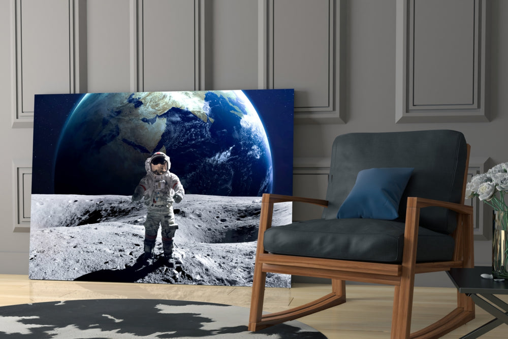 Cosmic yatay panel against an onyx-painted accent wall