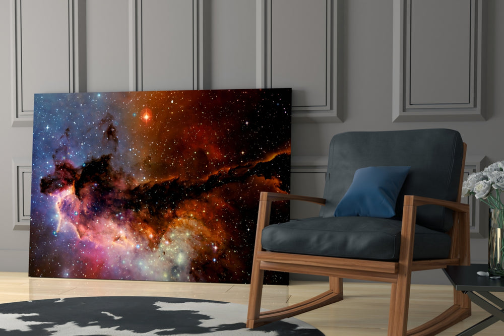 Cosmic yatay panel against an onyx-painted accent wall