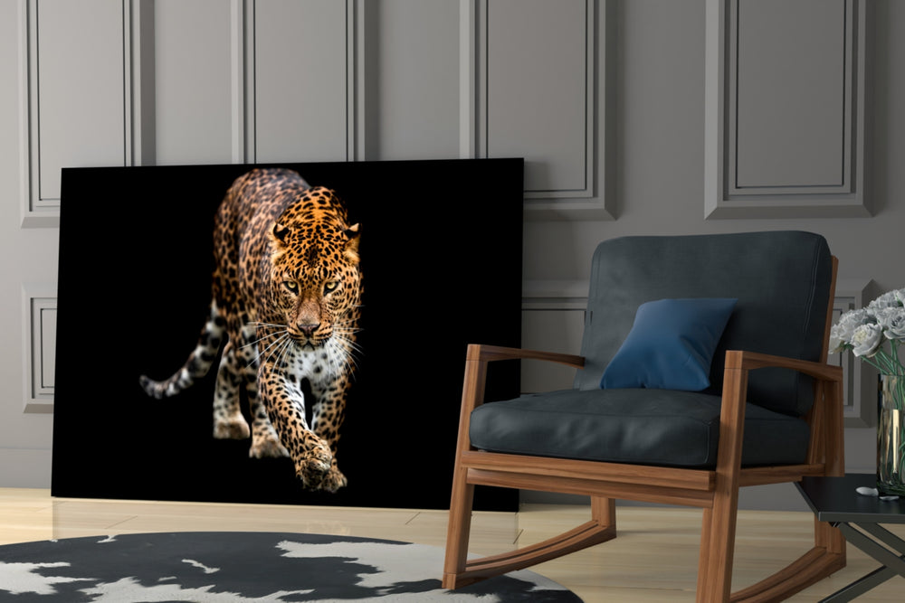 Wildlife yatay panel against an onyx-painted accent wall