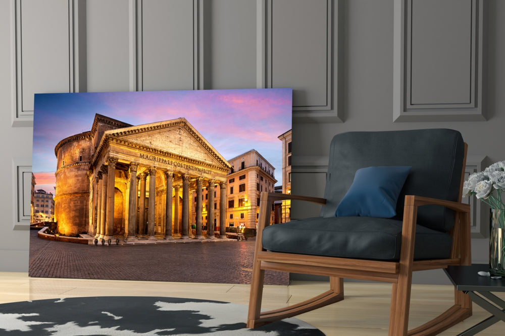 Travel yatay panel against an ivory-painted accent wall