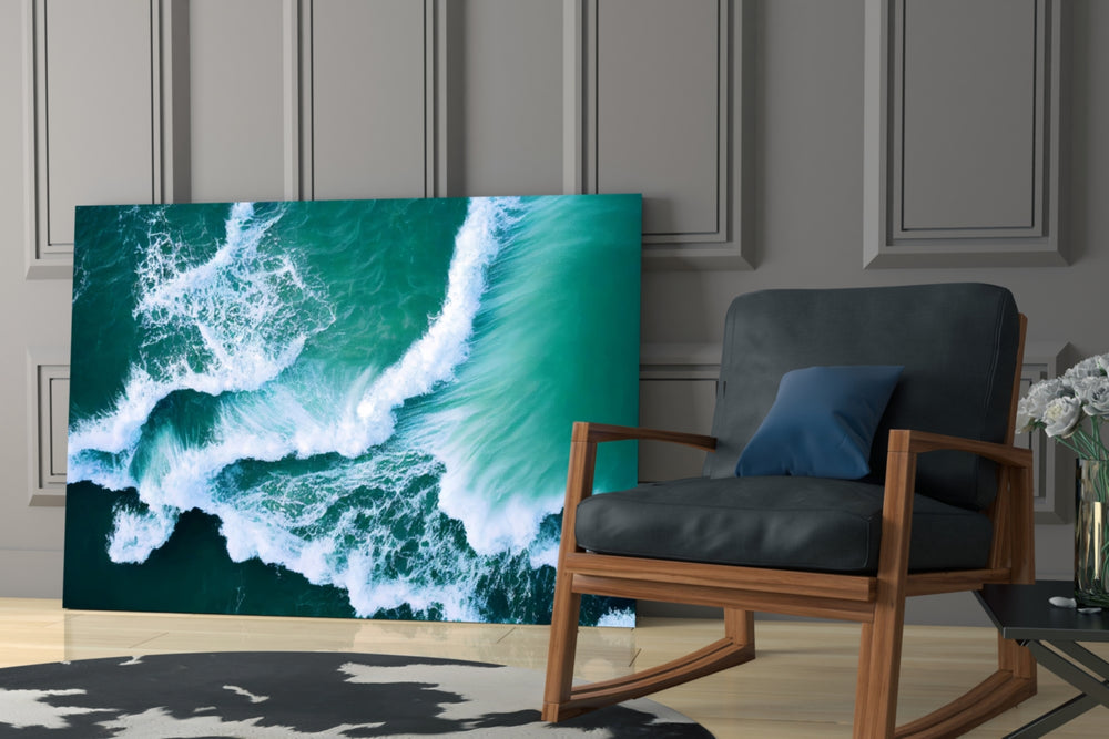 Coastal yatay panel against an emerald-painted accent wall