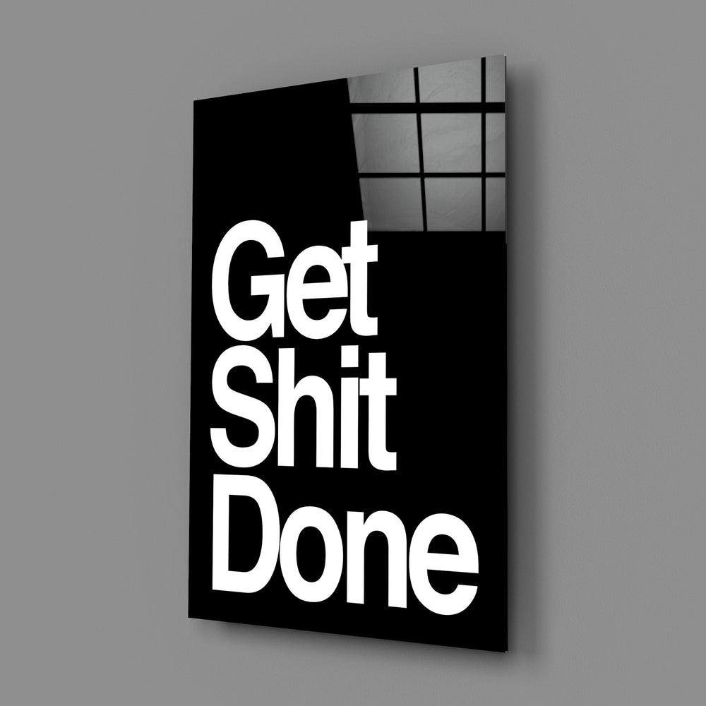 Hustle-mantra panel bringing graphic clarity to a co-working corner