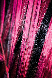 Magenta Midnight Frond — Un battito scolpito di velluto tropicale