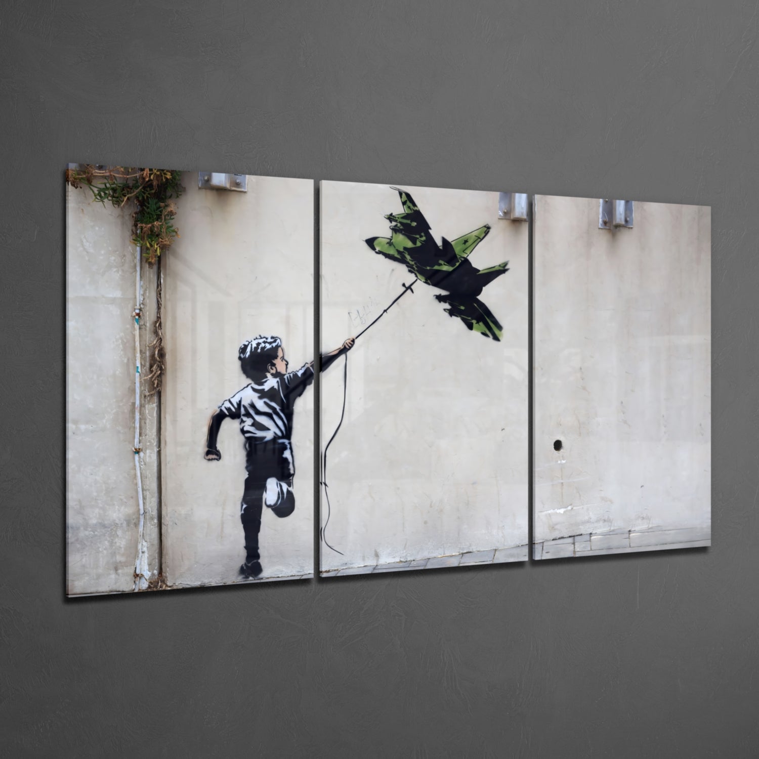 War Kite Mega Glass Wall Art.
