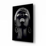 Luxe-african panel bringing editorial drama to a contemporary lounge