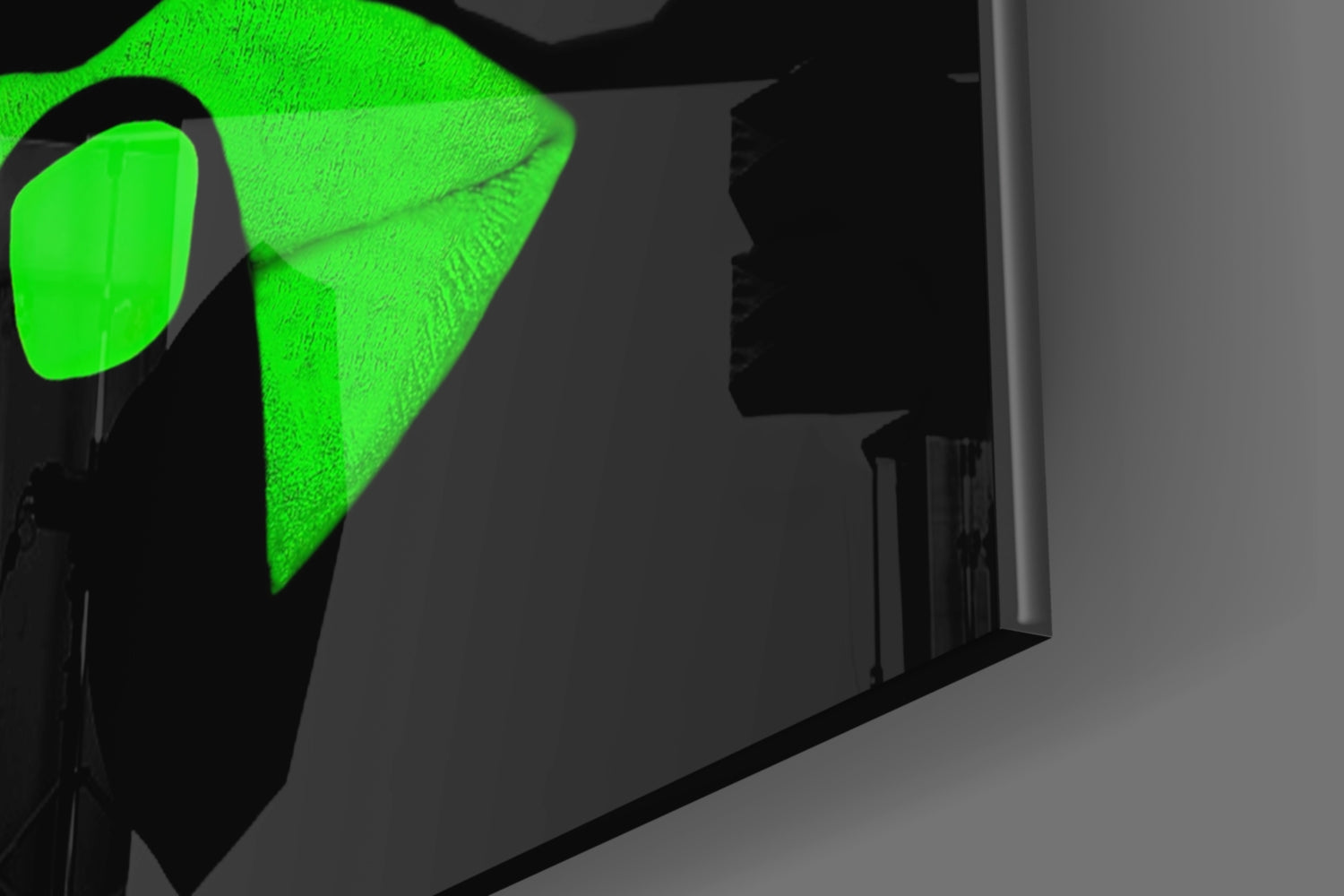 Colored Lips Glass Wall Art.