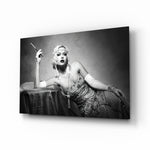 Art-deco-vintage panel bringing glamorous drama to a contemporary lounge