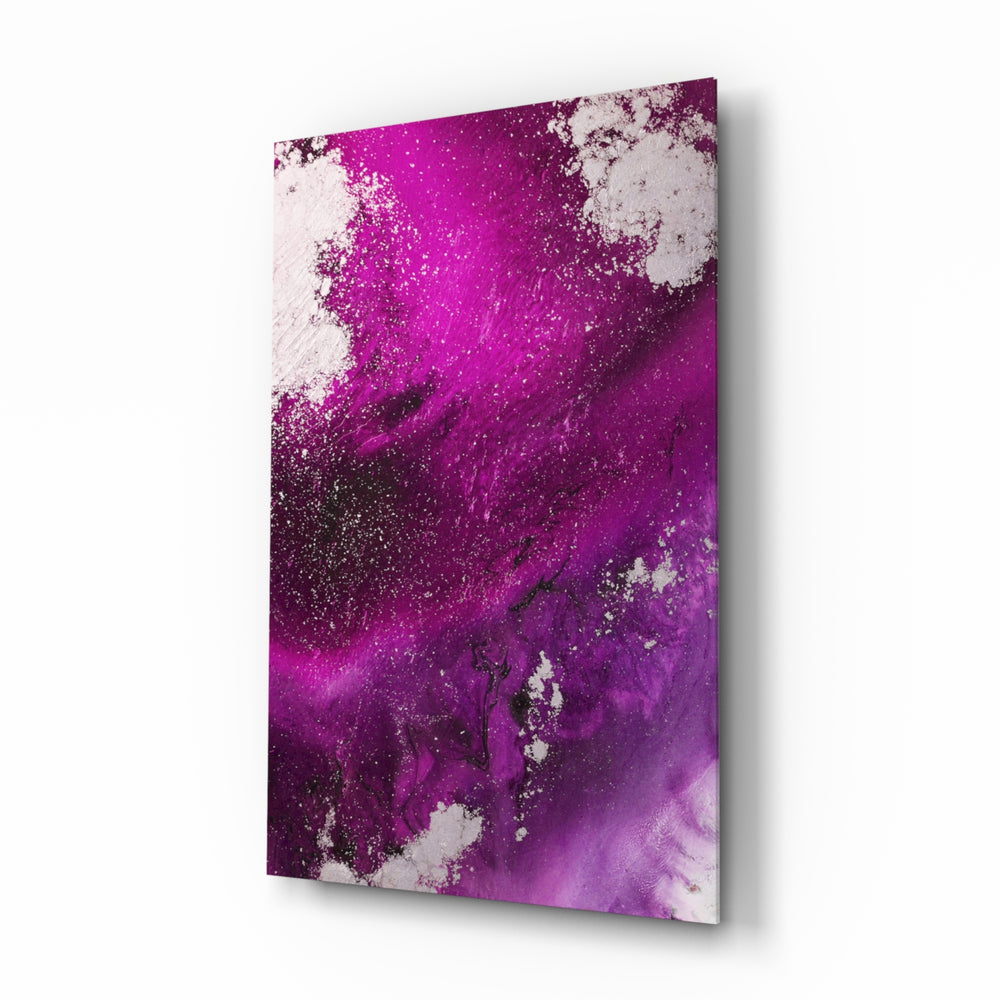 Fluid-noir panel bringing bold drama to a contemporary lounge