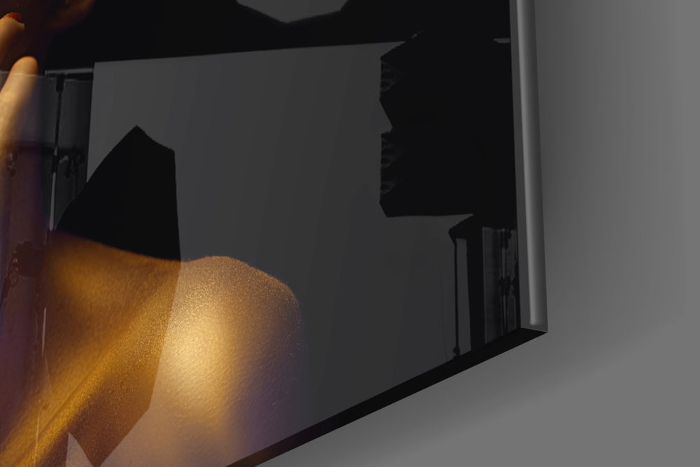 Gold Woman panel catching low light to reveal its dramatic contrast