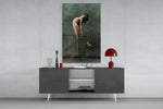 Ballerina panel catching low light to reveal its dramatic elegance