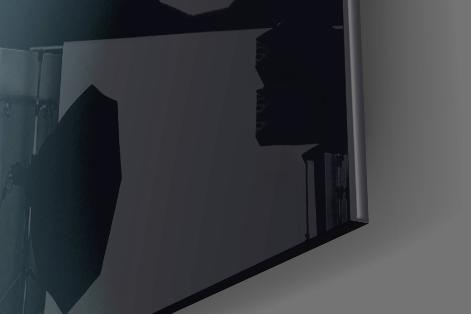 Golden Lips Glass Wall Art.